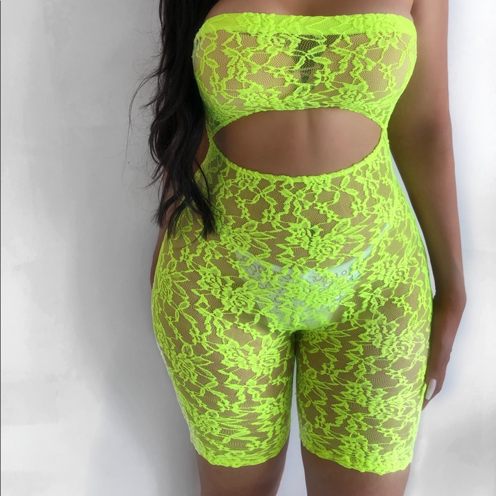GIA neon slime lace coverup